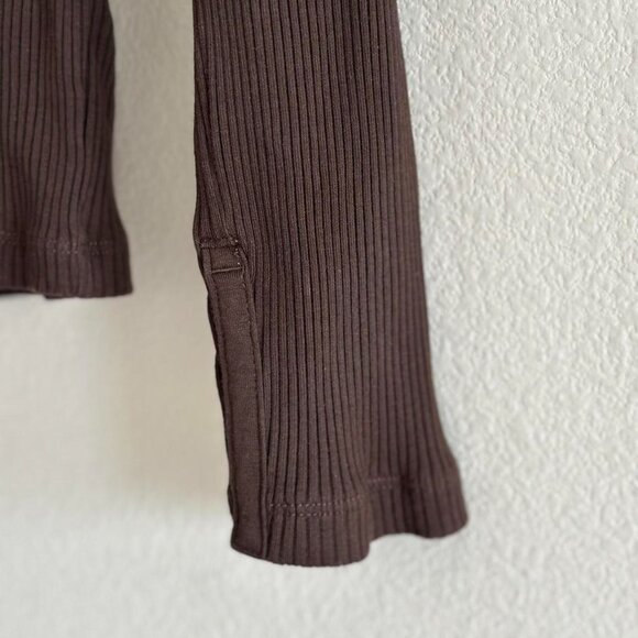 Madewell Snap Front Cardigan Top in Dark Carob, Size Small - Picture 5 of 11